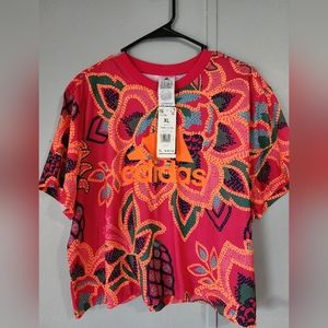 Womens Adidas cropped shirt size XL